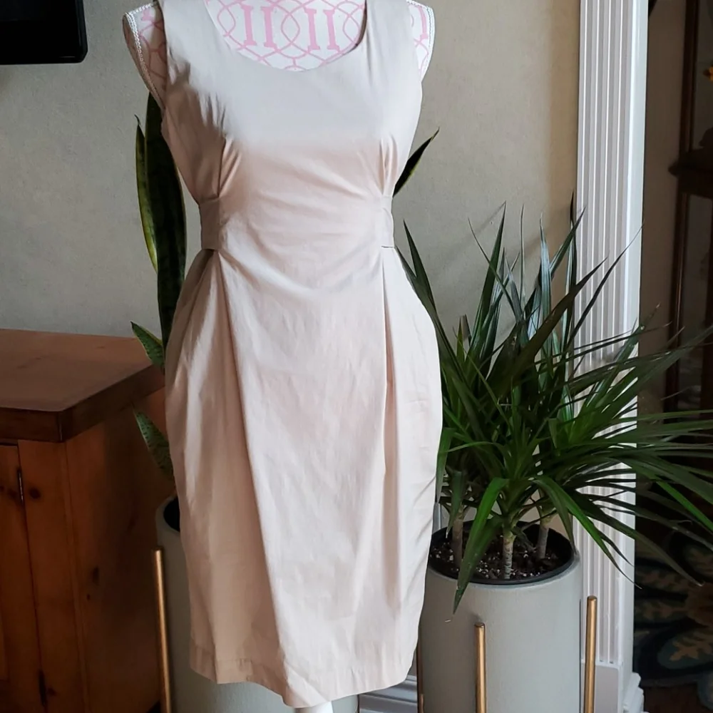 Adrienne Vittadini cream dress size 4